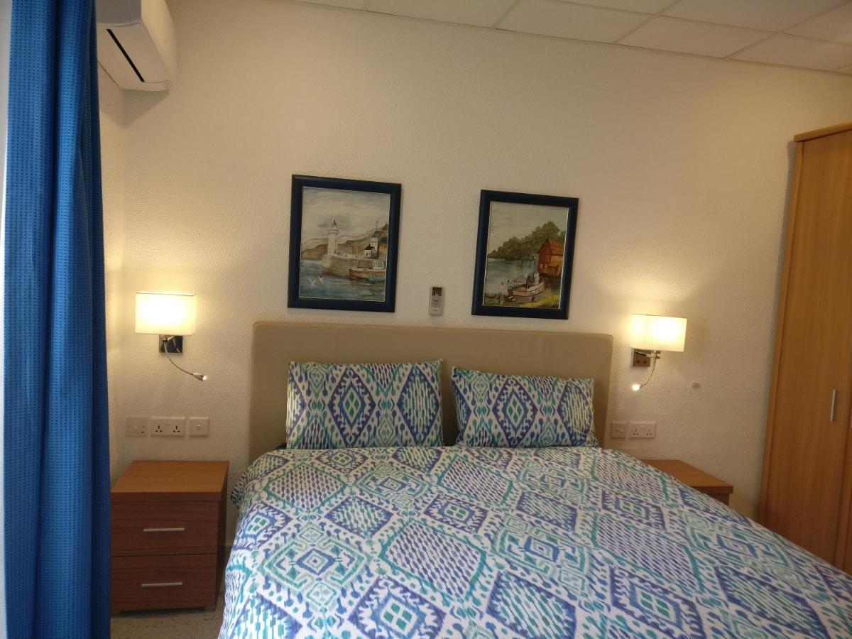 Beachfront With Seaviews Apartment No56 Award Winner Unbeatable Location For Closeness To The Sea Ideal For Guests Looking For Winter Spring And Autumn Breaks In Sunny Malta Also Ideal For Coastal Hikers Mellieħa Esterno foto