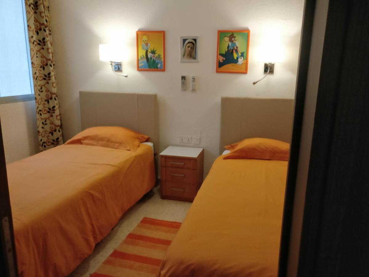 Beachfront With Seaviews Apartment No56 Award Winner Unbeatable Location For Closeness To The Sea Ideal For Guests Looking For Winter Spring And Autumn Breaks In Sunny Malta Also Ideal For Coastal Hikers Mellieħa Esterno foto