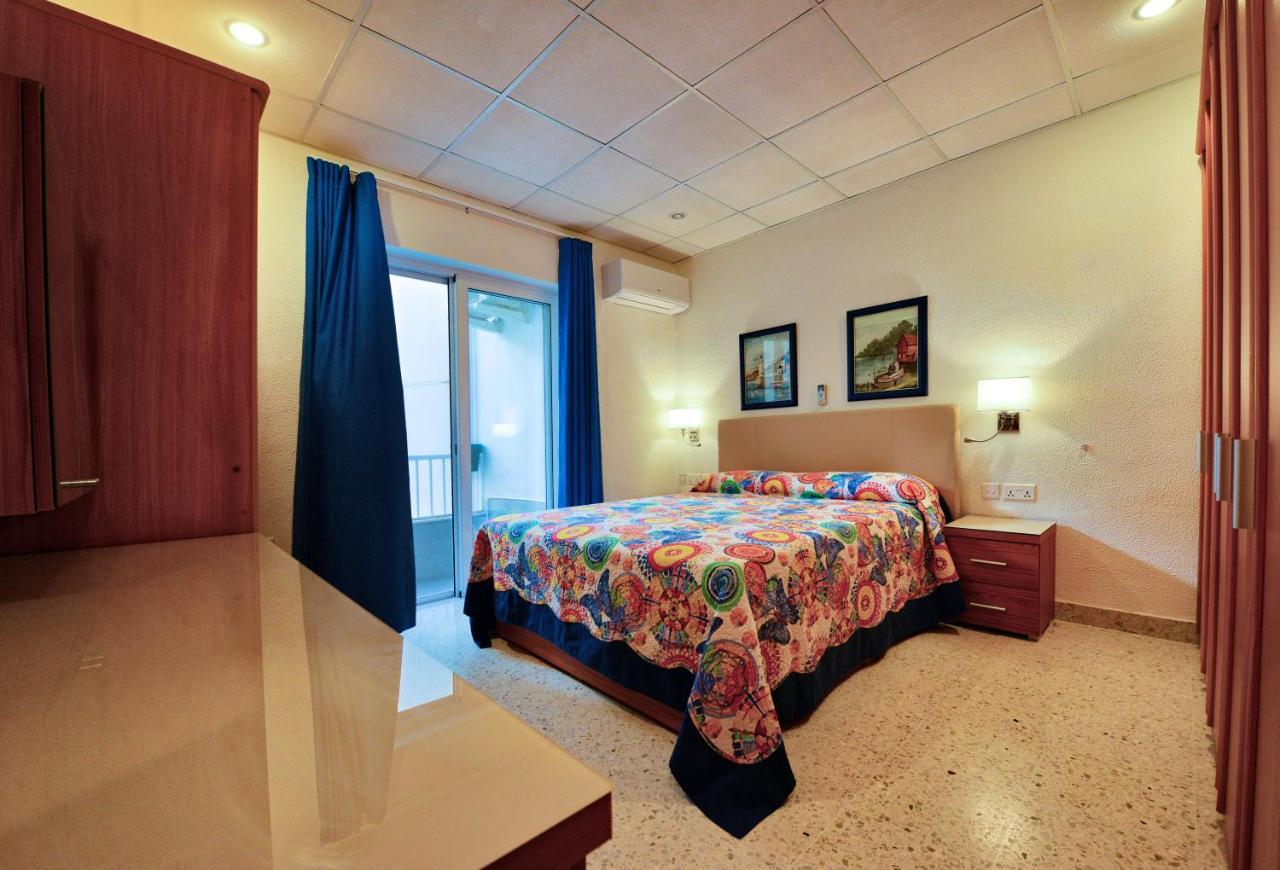 Beachfront With Seaviews Apartment No56 Award Winner Unbeatable Location For Closeness To The Sea Ideal For Guests Looking For Winter Spring And Autumn Breaks In Sunny Malta Also Ideal For Coastal Hikers Mellieħa Esterno foto