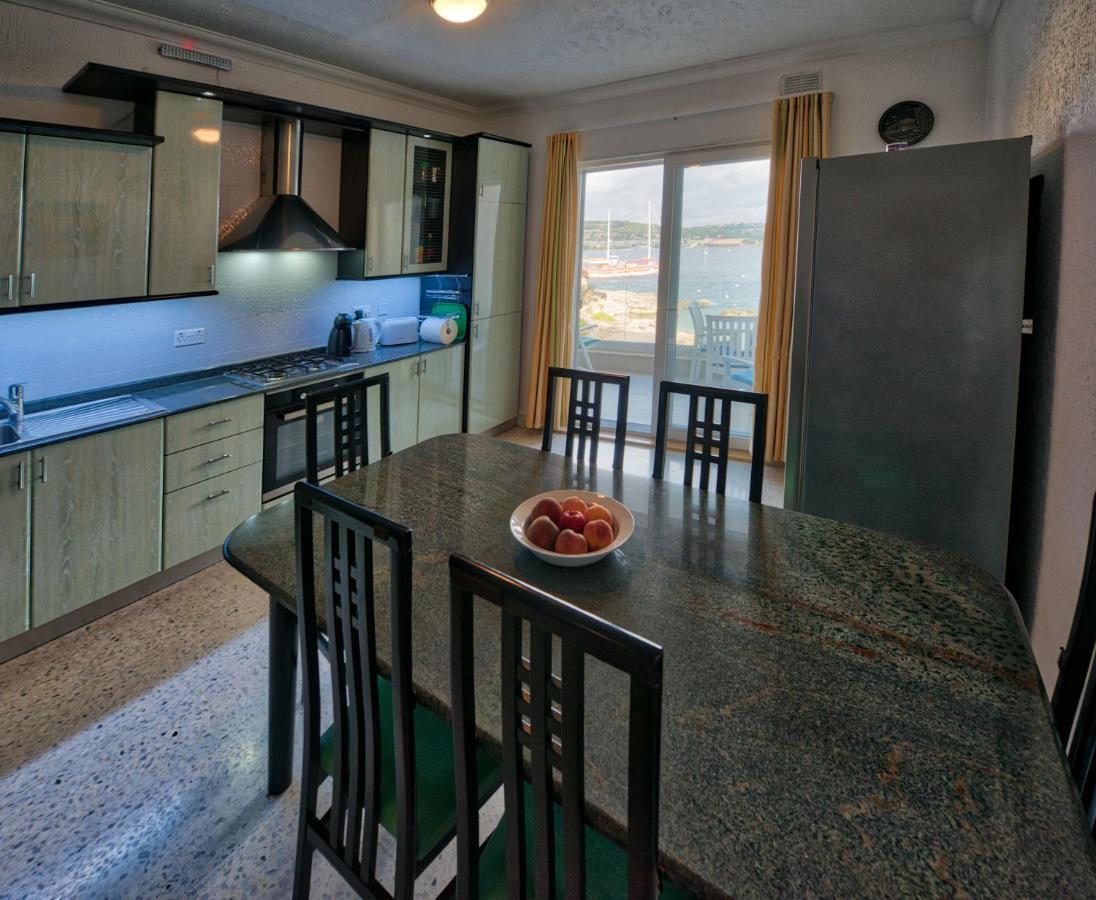 Beachfront With Seaviews Apartment No56 Award Winner Unbeatable Location For Closeness To The Sea Ideal For Guests Looking For Winter Spring And Autumn Breaks In Sunny Malta Also Ideal For Coastal Hikers Mellieħa Esterno foto