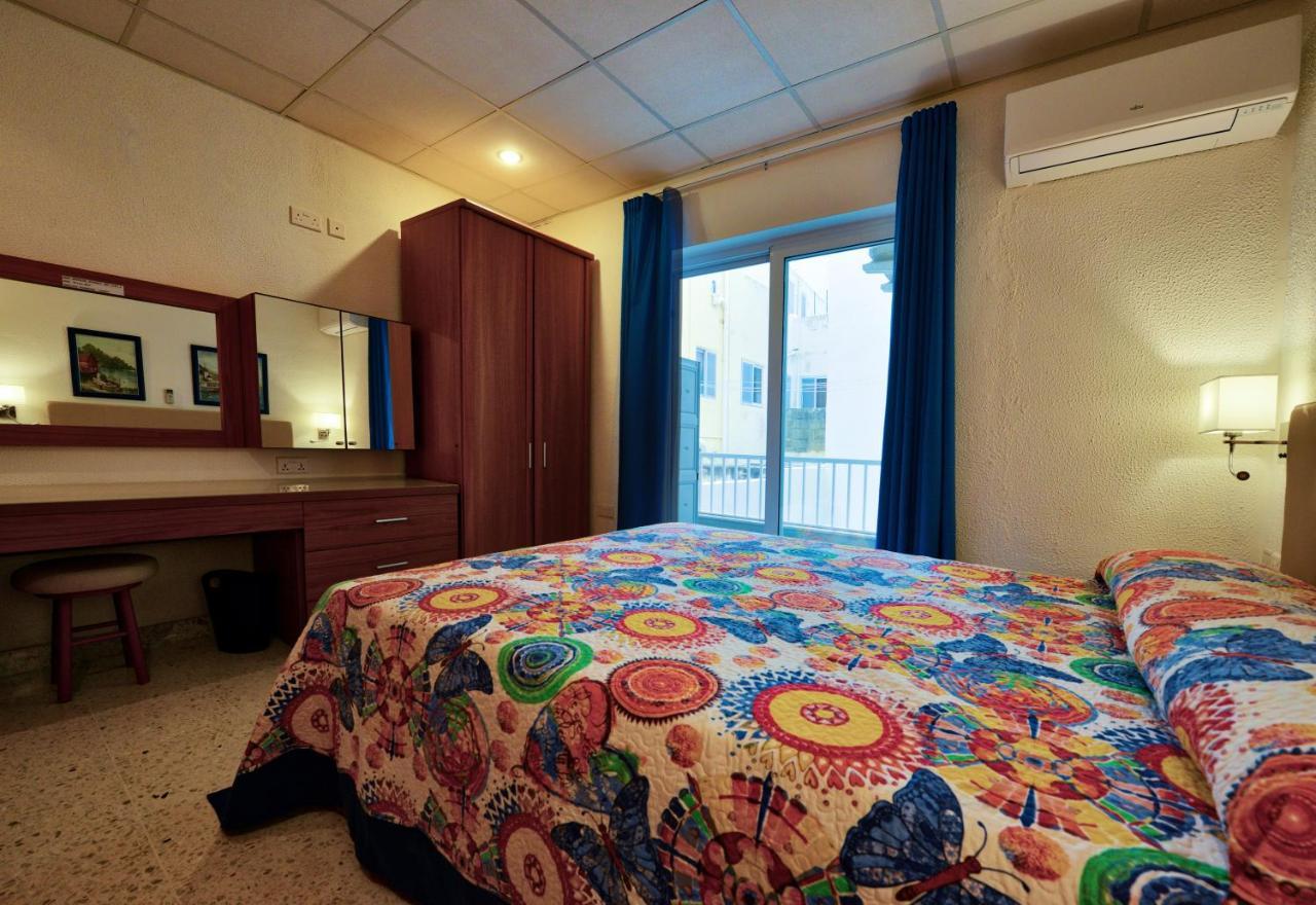 Beachfront With Seaviews Apartment No56 Award Winner Unbeatable Location For Closeness To The Sea Ideal For Guests Looking For Winter Spring And Autumn Breaks In Sunny Malta Also Ideal For Coastal Hikers Mellieħa Esterno foto