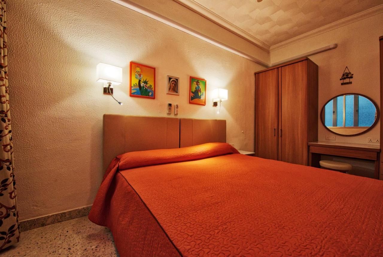 Beachfront With Seaviews Apartment No56 Award Winner Unbeatable Location For Closeness To The Sea Ideal For Guests Looking For Winter Spring And Autumn Breaks In Sunny Malta Also Ideal For Coastal Hikers Mellieħa Esterno foto