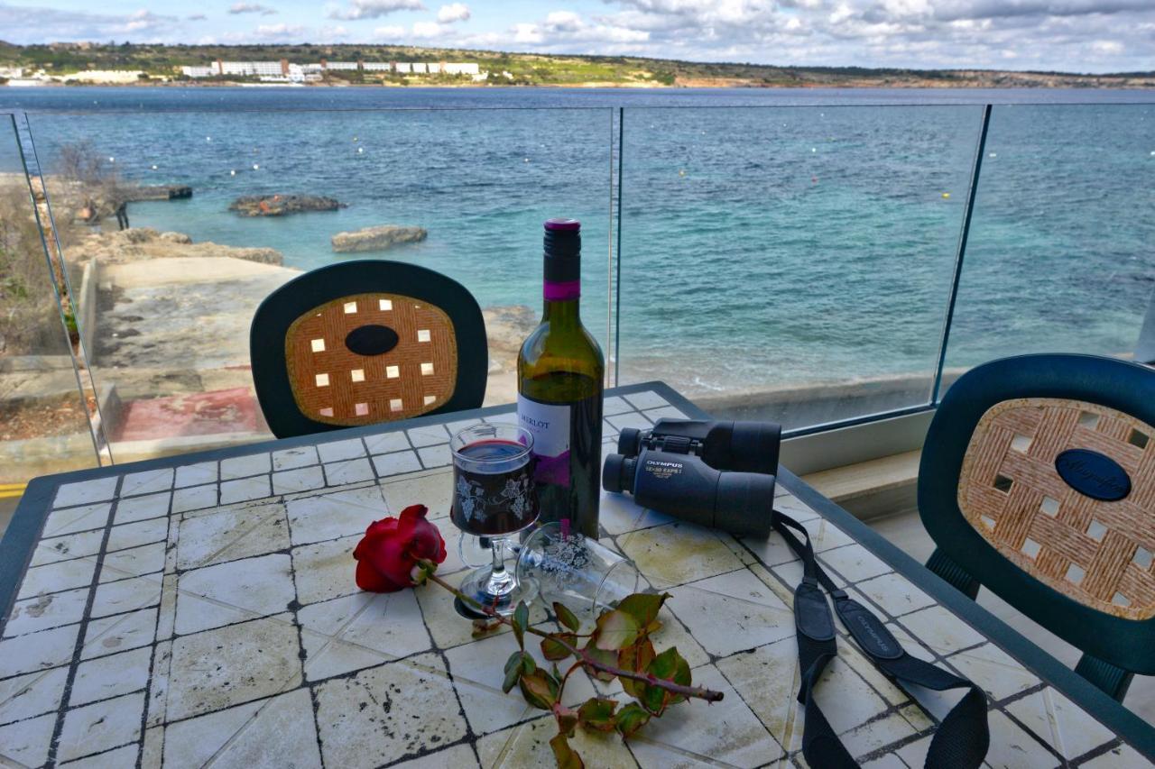 Beachfront With Seaviews Apartment No56 Award Winner Unbeatable Location For Closeness To The Sea Ideal For Guests Looking For Winter Spring And Autumn Breaks In Sunny Malta Also Ideal For Coastal Hikers Mellieħa Esterno foto